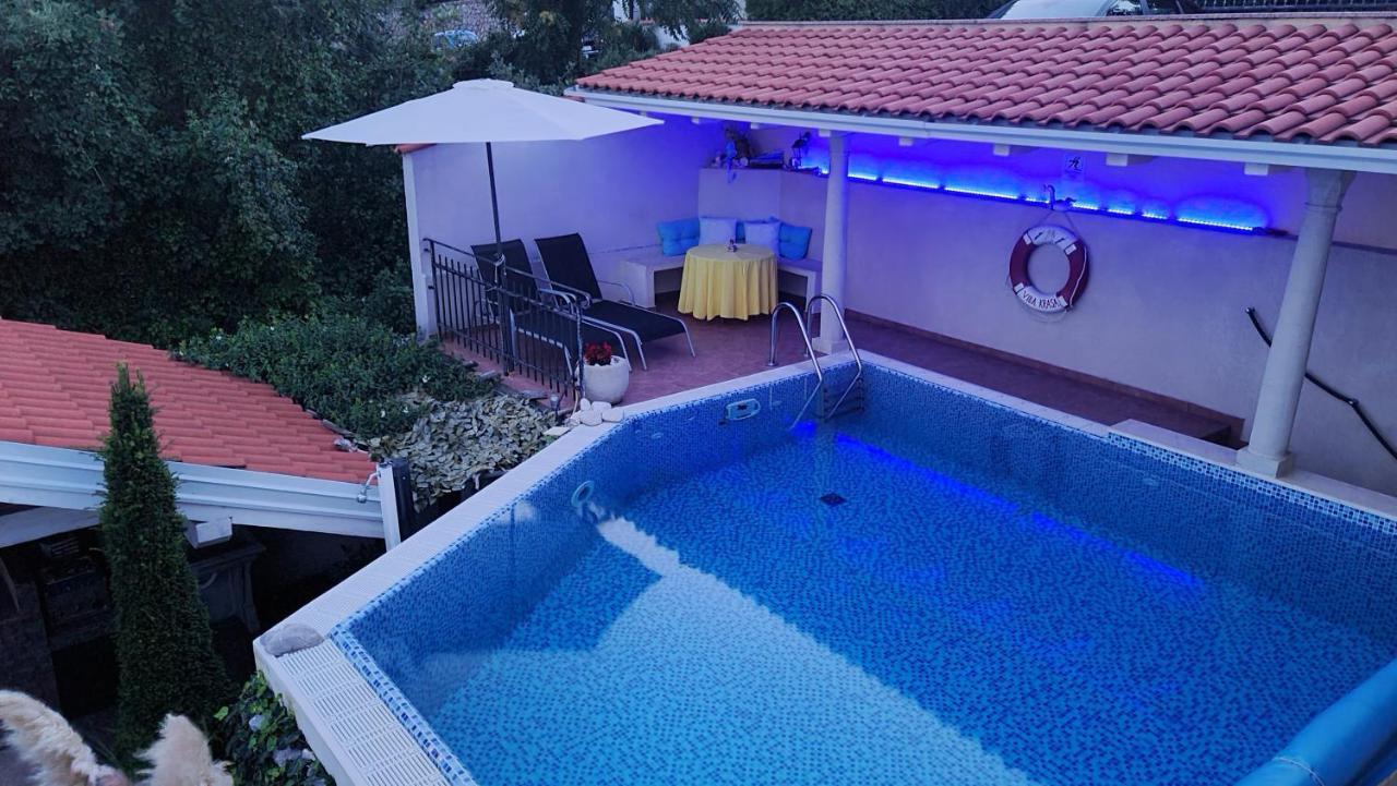Apartments Villa Krasa Ловран Экстерьер фото